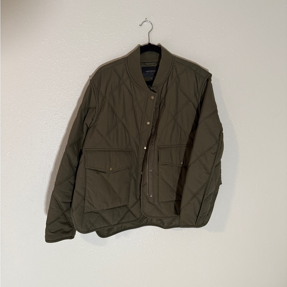 Women’s boxy cropped Quilted Jacket - Olive Green - Picture 2 of 6